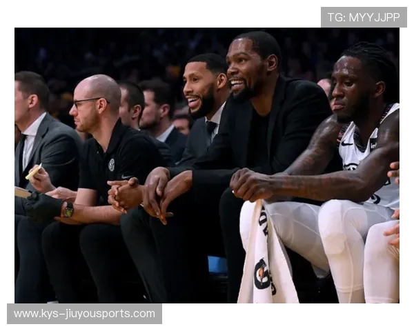 帕金斯篮下强起二次进攻得手